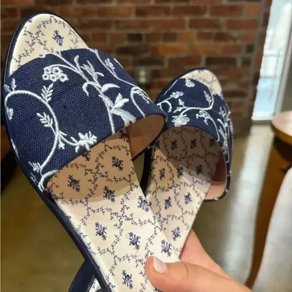 Hill House The City Slide in Navy Embroidery - Blue Floral Mule Sandals sz 41 - Picture 9 of 10